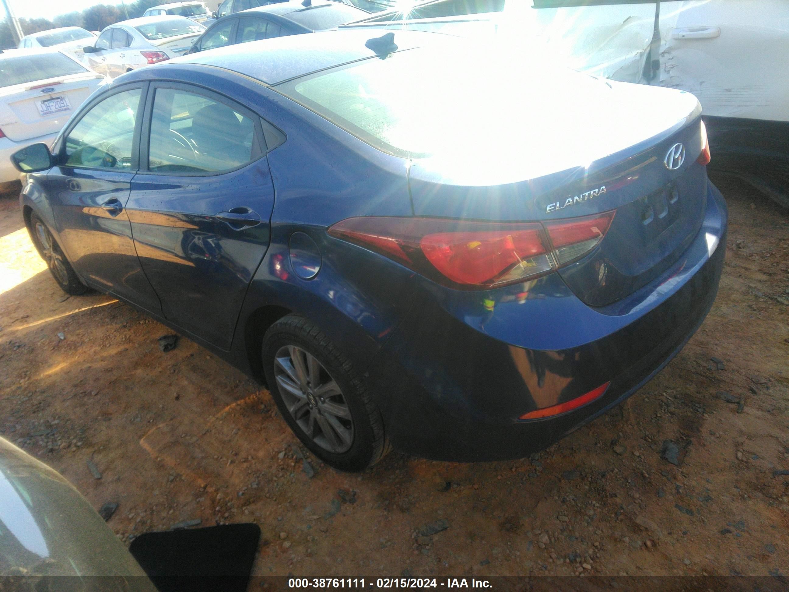 Photo 2 VIN: 5NPDH4AE1GH671119 - HYUNDAI ELANTRA 