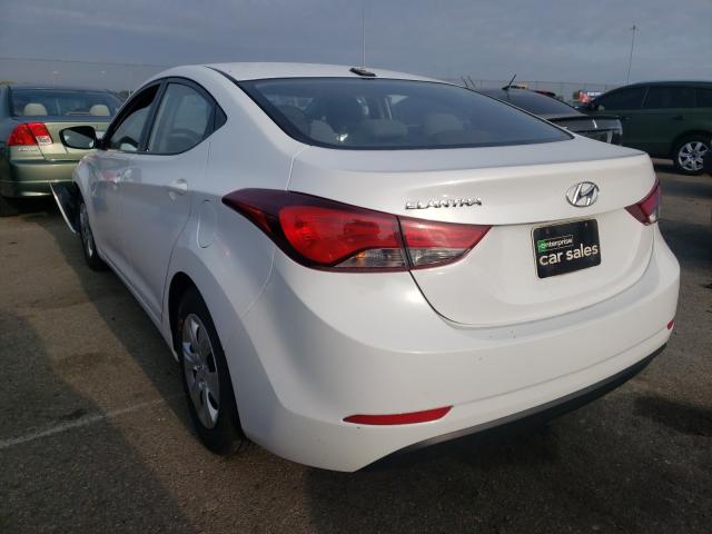 Photo 2 VIN: 5NPDH4AE1GH677678 - HYUNDAI ELANTRA SE 