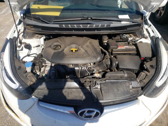 Photo 6 VIN: 5NPDH4AE1GH685649 - HYUNDAI ELANTRA SE 