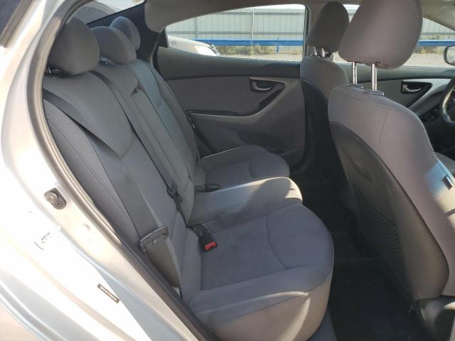 Photo 9 VIN: 5NPDH4AE1GH692505 - HYUNDAI ELANTRA SE 