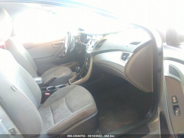 Photo 4 VIN: 5NPDH4AE1GH693203 - HYUNDAI ELANTRA 