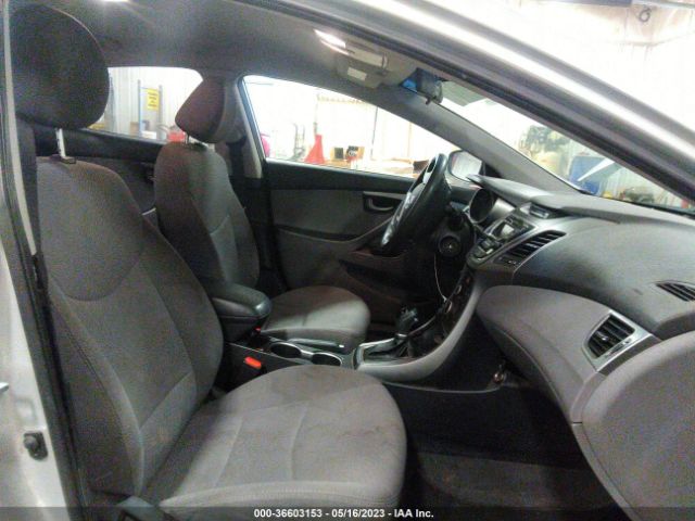 Photo 4 VIN: 5NPDH4AE1GH695470 - HYUNDAI ELANTRA 