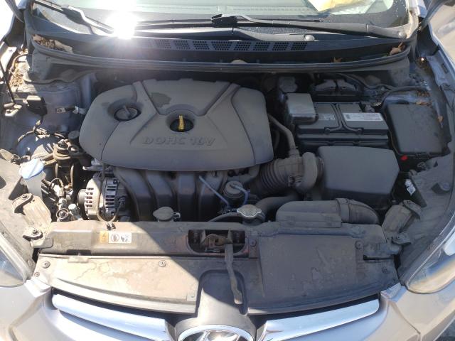 Photo 6 VIN: 5NPDH4AE1GH699292 - HYUNDAI ELANTRA SE 