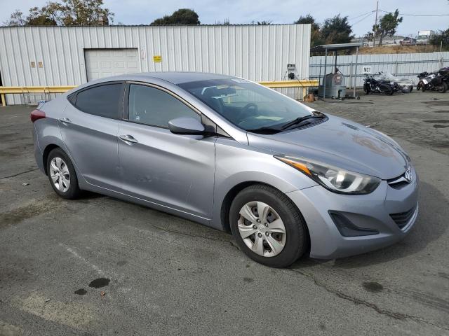 Photo 3 VIN: 5NPDH4AE1GH724725 - HYUNDAI ELANTRA SE 