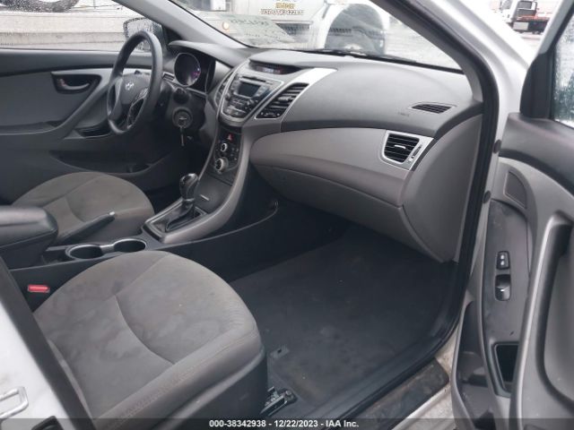 Photo 4 VIN: 5NPDH4AE1GH726314 - HYUNDAI ELANTRA 