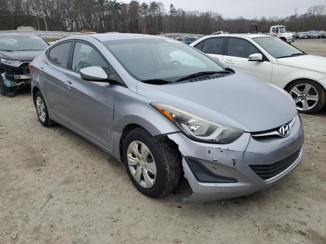 Photo 3 VIN: 5NPDH4AE1GH729200 - HYUNDAI ELANTRA SE 