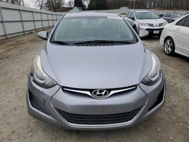 Photo 4 VIN: 5NPDH4AE1GH729200 - HYUNDAI ELANTRA SE 