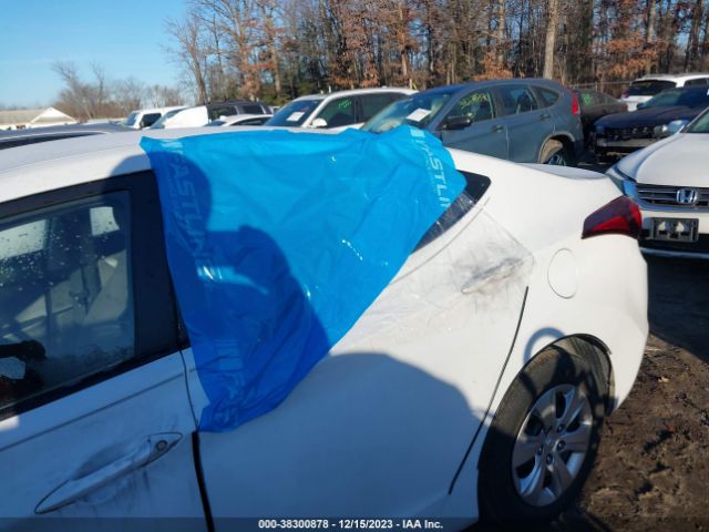 Photo 5 VIN: 5NPDH4AE1GH744294 - HYUNDAI ELANTRA 