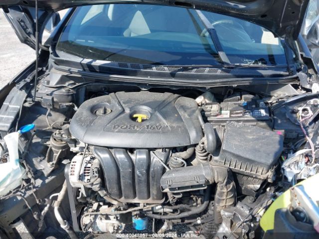 Photo 9 VIN: 5NPDH4AE1GH744330 - HYUNDAI ELANTRA 