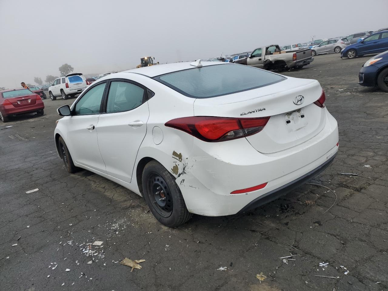 Photo 1 VIN: 5NPDH4AE1GH752492 - HYUNDAI ELANTRA 