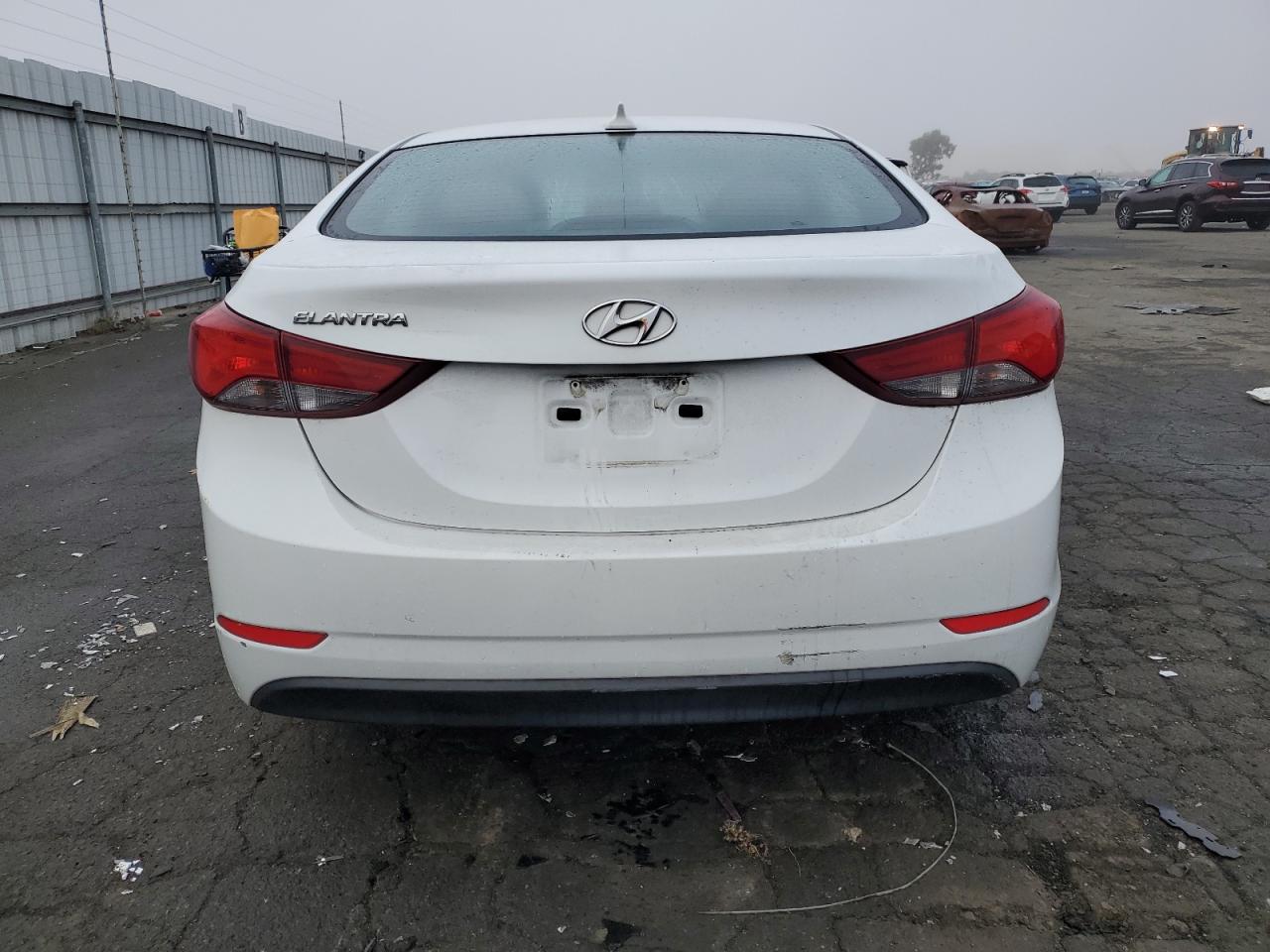 Photo 5 VIN: 5NPDH4AE1GH752492 - HYUNDAI ELANTRA 