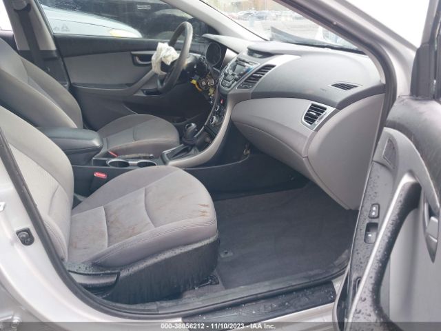 Photo 4 VIN: 5NPDH4AE1GH760575 - HYUNDAI ELANTRA 