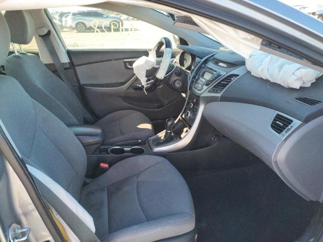 Photo 4 VIN: 5NPDH4AE1GH762200 - HYUNDAI ELANTRA SE 