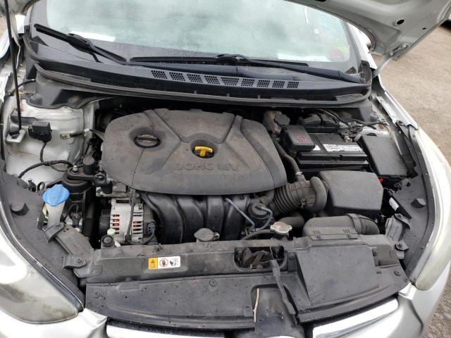 Photo 6 VIN: 5NPDH4AE1GH768885 - HYUNDAI ELANTRA SE 