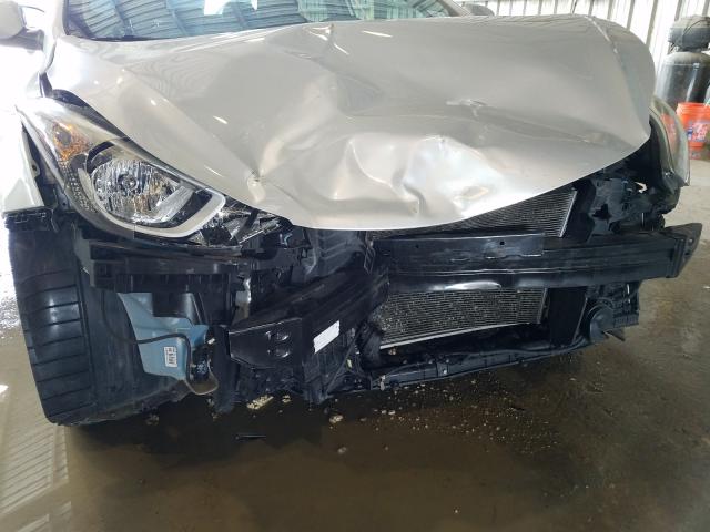 Photo 8 VIN: 5NPDH4AE1GH771527 - HYUNDAI ELANTRA SE 