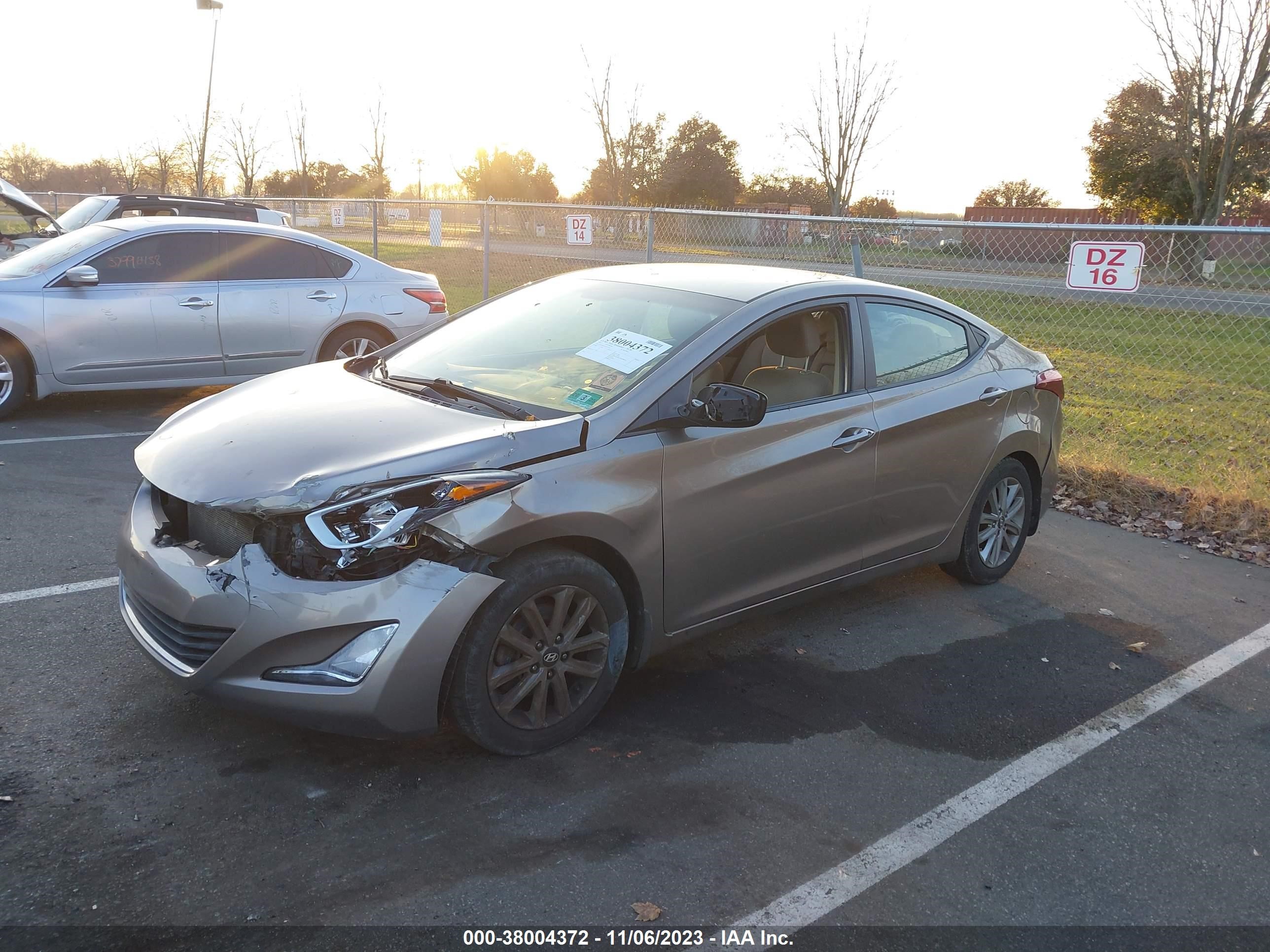 Photo 1 VIN: 5NPDH4AE1GH772435 - HYUNDAI ELANTRA 