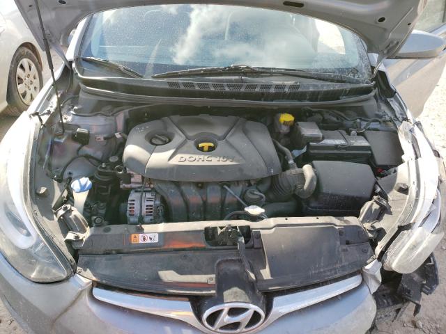 Photo 6 VIN: 5NPDH4AE1GH772726 - HYUNDAI ELANTRA SE 