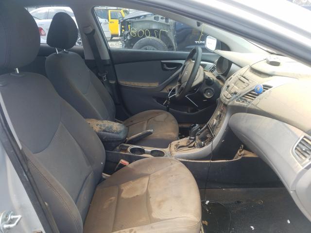 Photo 4 VIN: 5NPDH4AE1GH777537 - HYUNDAI ELANTRA SE 