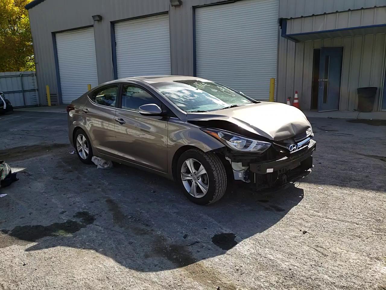 Photo 10 VIN: 5NPDH4AE1GH777778 - HYUNDAI ELANTRA SE 