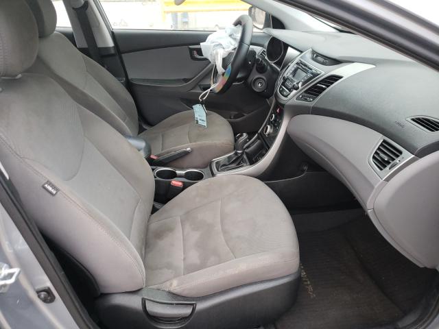 Photo 4 VIN: 5NPDH4AE1GH778199 - HYUNDAI ELANTRA SE 