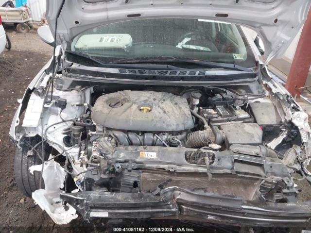 Photo 9 VIN: 5NPDH4AE1GH783595 - HYUNDAI ELANTRA 