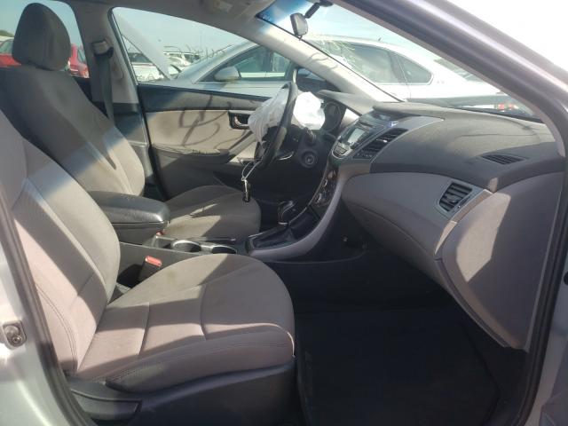 Photo 4 VIN: 5NPDH4AE1GH788991 - HYUNDAI ELANTRA SE 