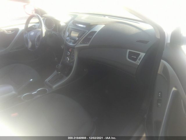 Photo 4 VIN: 5NPDH4AE1GH797772 - HYUNDAI ELANTRA 