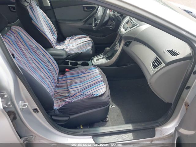 Photo 4 VIN: 5NPDH4AE2BH042896 - HYUNDAI ELANTRA 