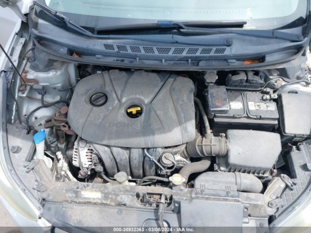 Photo 9 VIN: 5NPDH4AE2BH042896 - HYUNDAI ELANTRA 