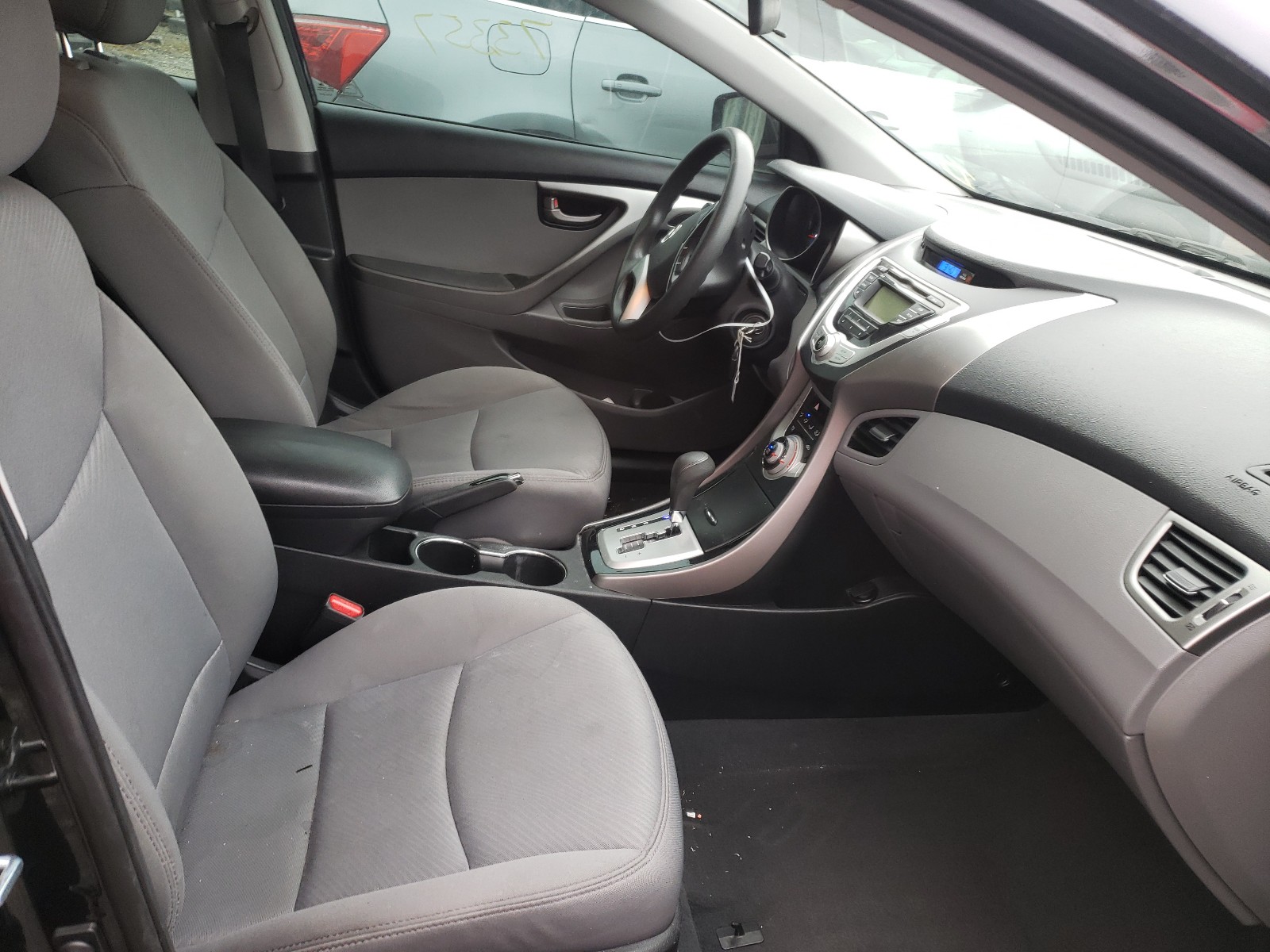 Photo 4 VIN: 5NPDH4AE2BH054952 - HYUNDAI ELANTRA GL 