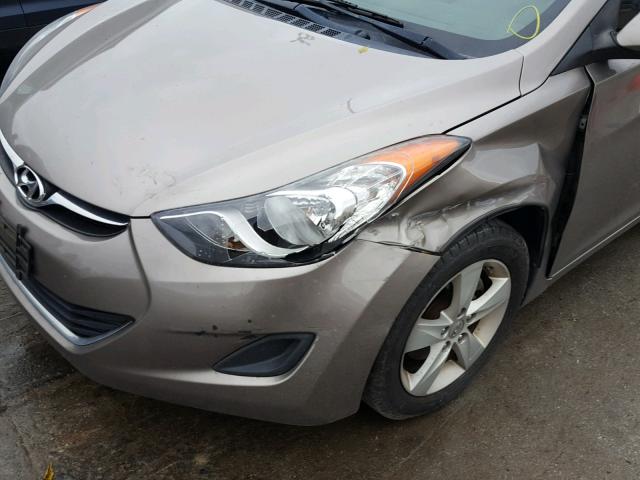 Photo 8 VIN: 5NPDH4AE2BH055261 - HYUNDAI ELANTRA GL 