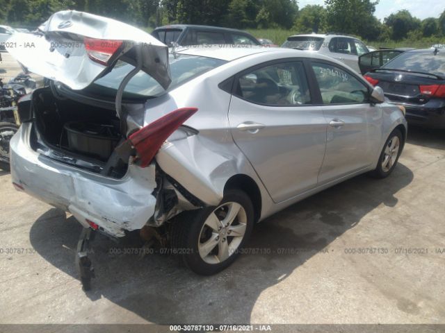 Photo 3 VIN: 5NPDH4AE2BH055325 - HYUNDAI ELANTRA 