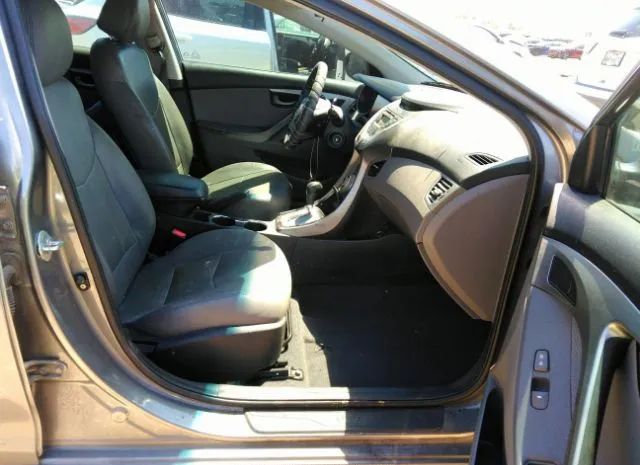 Photo 4 VIN: 5NPDH4AE2BH055793 - HYUNDAI ELANTRA 