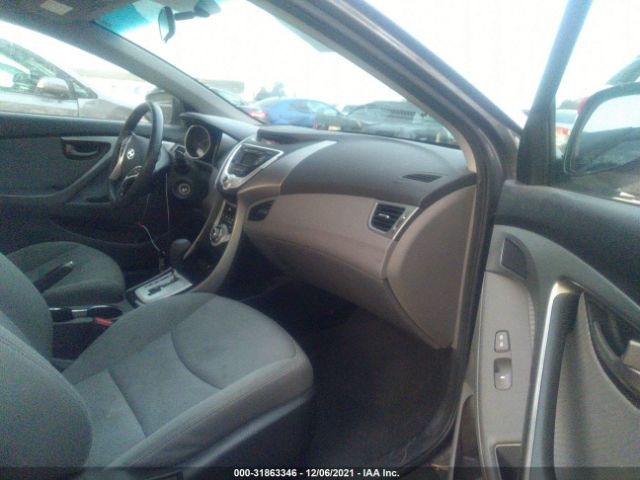 Photo 4 VIN: 5NPDH4AE2BH059262 - HYUNDAI ELANTRA 