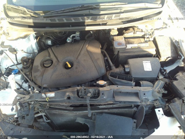 Photo 9 VIN: 5NPDH4AE2BH061156 - HYUNDAI ELANTRA 