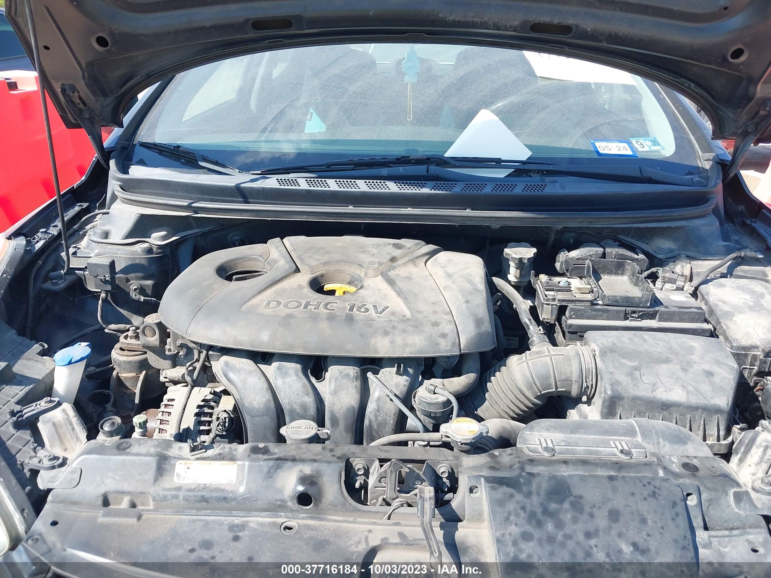 Photo 9 VIN: 5NPDH4AE2CH071557 - HYUNDAI ELANTRA 