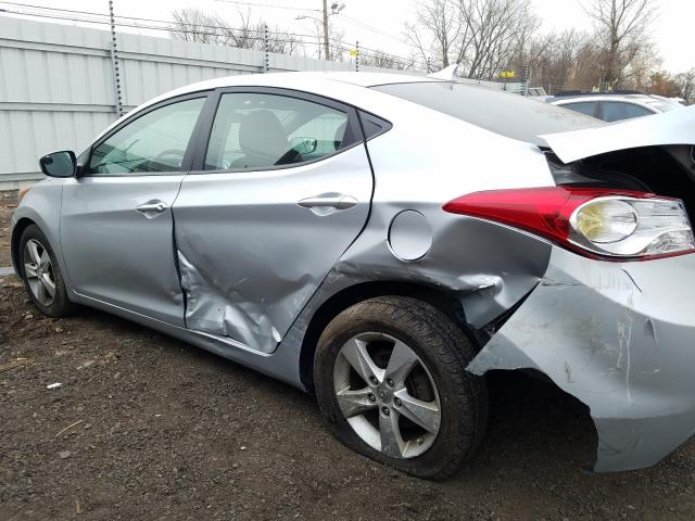 Photo 8 VIN: 5NPDH4AE2CH073504 - HYUNDAI ELANTRA GL 