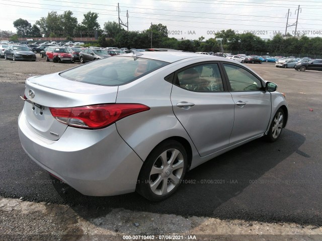 Photo 3 VIN: 5NPDH4AE2CH093719 - HYUNDAI ELANTRA 