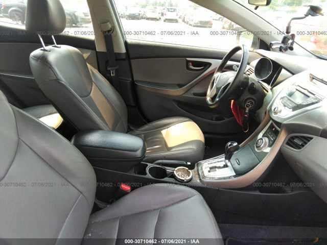 Photo 4 VIN: 5NPDH4AE2CH093719 - HYUNDAI ELANTRA 