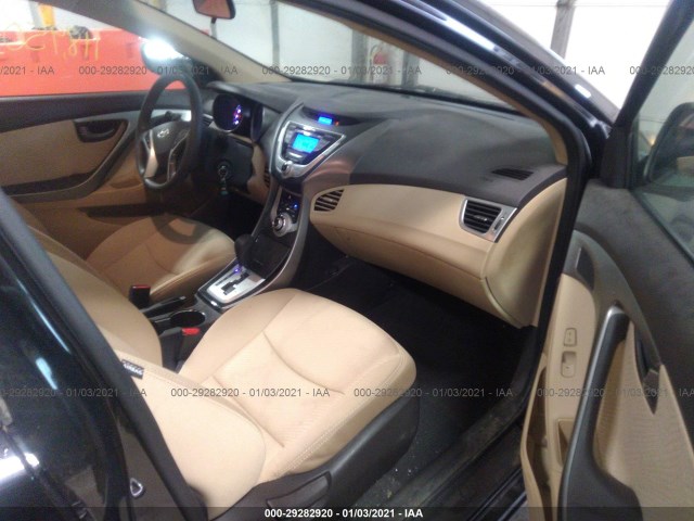 Photo 4 VIN: 5NPDH4AE2CH097298 - HYUNDAI ELANTRA 