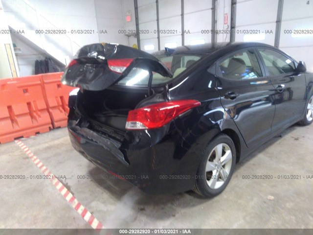 Photo 5 VIN: 5NPDH4AE2CH097298 - HYUNDAI ELANTRA 