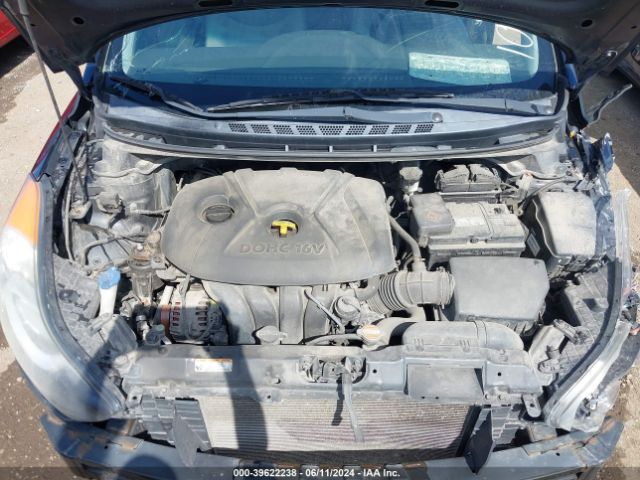 Photo 9 VIN: 5NPDH4AE2CH100121 - HYUNDAI ELANTRA 