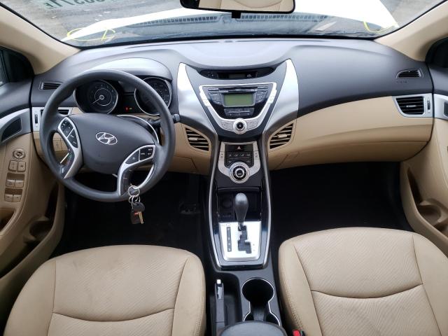 Photo 8 VIN: 5NPDH4AE2CH109613 - HYUNDAI ELANTRA GL 