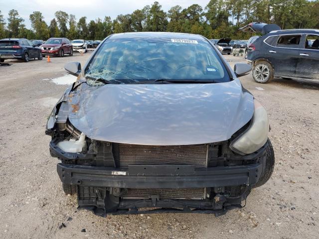 Photo 4 VIN: 5NPDH4AE2CH110504 - HYUNDAI ELANTRA 