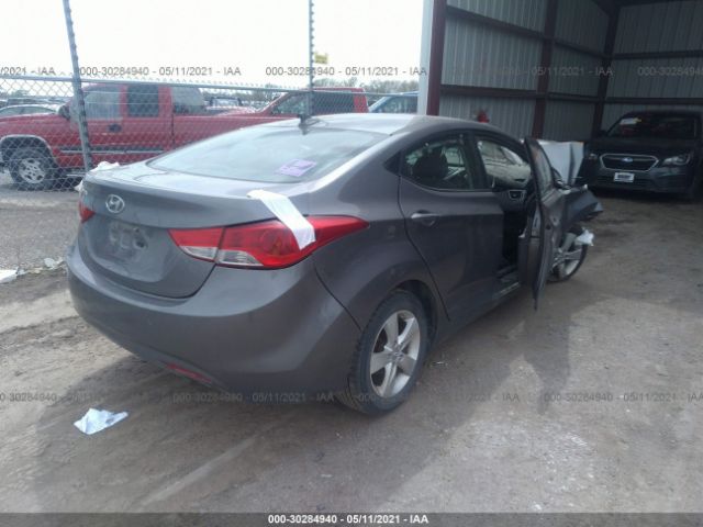 Photo 3 VIN: 5NPDH4AE2CH115198 - HYUNDAI ELANTRA 