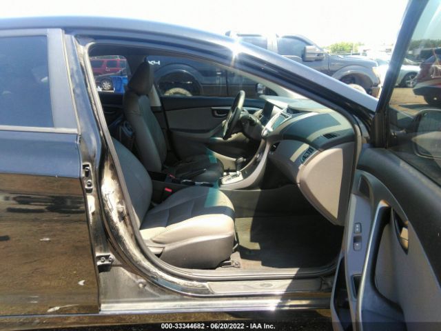 Photo 4 VIN: 5NPDH4AE2CH125021 - HYUNDAI ELANTRA 