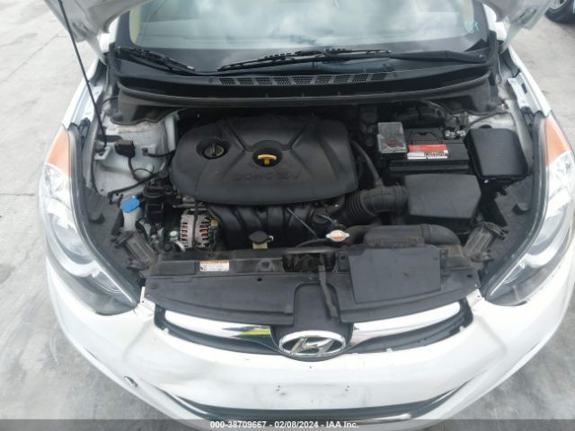 Photo 9 VIN: 5NPDH4AE2CH134205 - HYUNDAI ELANTRA 