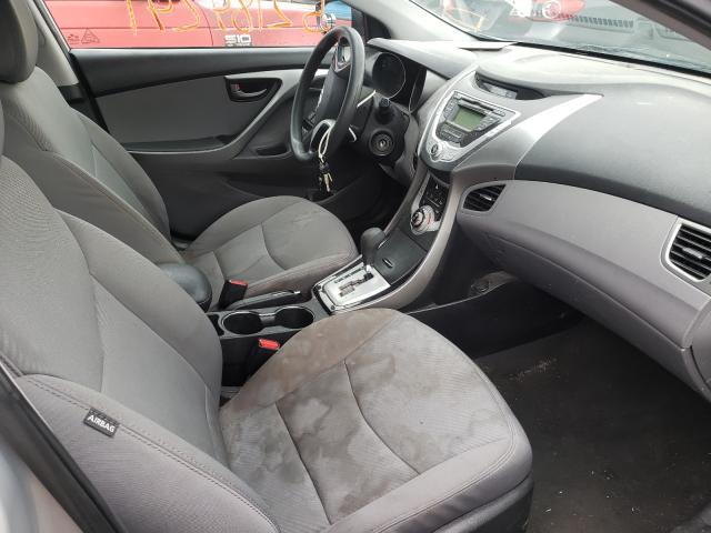 Photo 4 VIN: 5NPDH4AE2CH138397 - HYUNDAI ELANTRA GL 