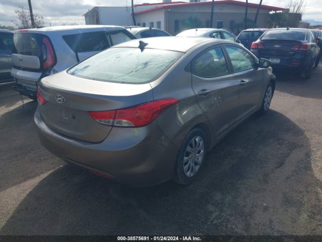 Photo 3 VIN: 5NPDH4AE2CH140537 - HYUNDAI ELANTRA 