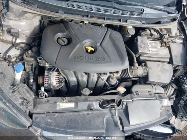 Photo 9 VIN: 5NPDH4AE2CH140537 - HYUNDAI ELANTRA 